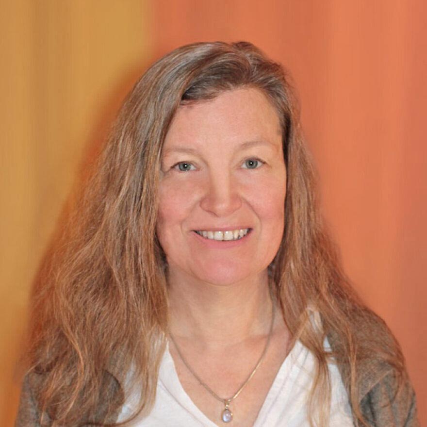 Frau Astrid Engelhardt